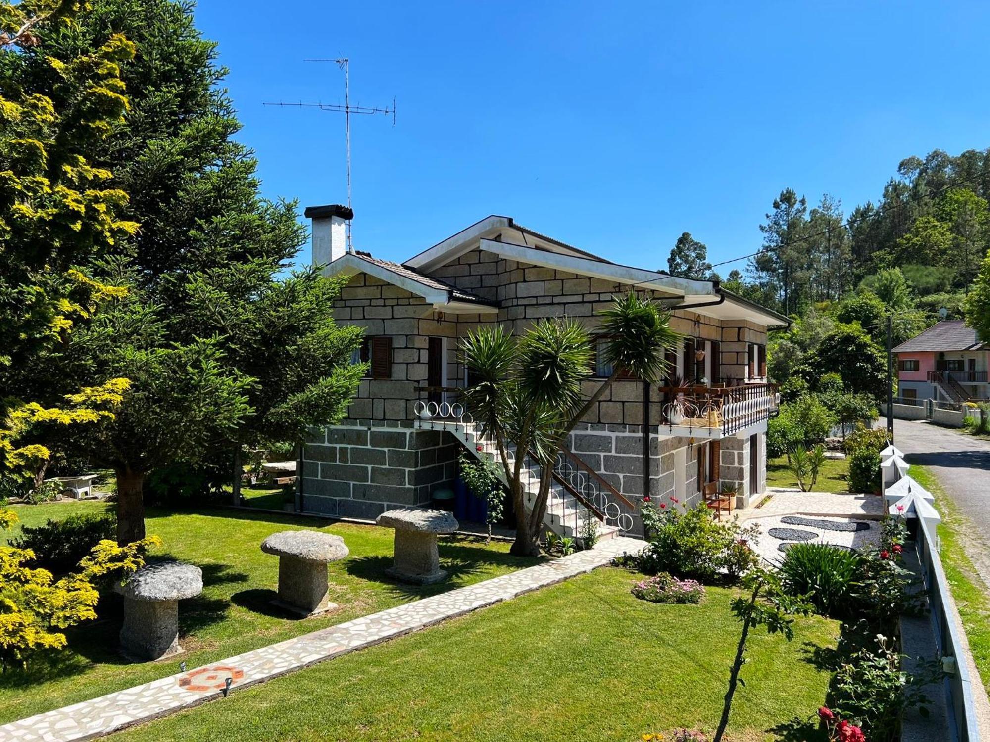 Vila Guia In Valdreu Braga Exterior photo