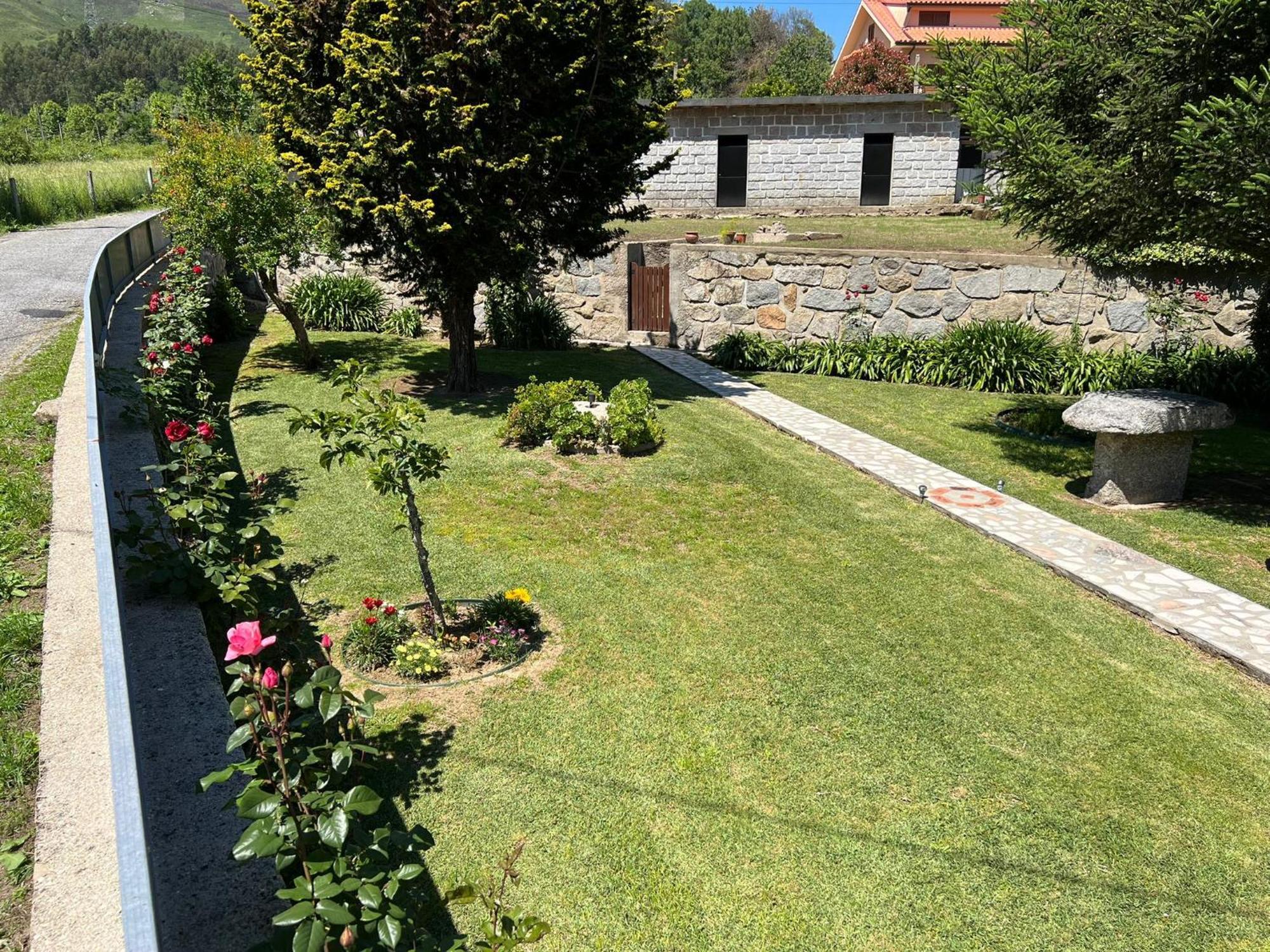 Vila Guia In Valdreu Braga Exterior photo